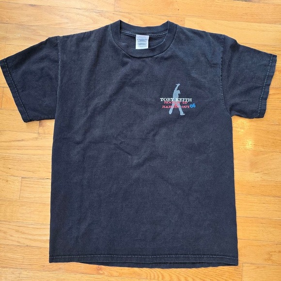 Toby Keith 2006 Hookin Up Hangin Out Tour Rare Truck Crew Shirt Medium Vintage - Picture 2 of 6